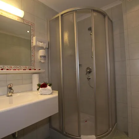 Gast- Und Christler Inn *