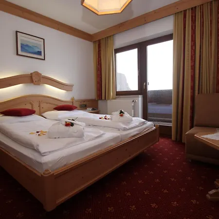 Inn Gast- Und Christler Tux