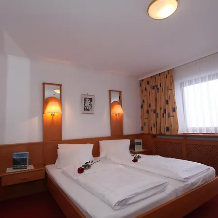 Inn Gast- Und Christler