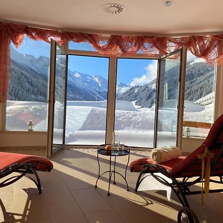 Gast- Und Christler Tux