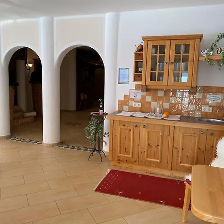 Gast- Und Christler Tux