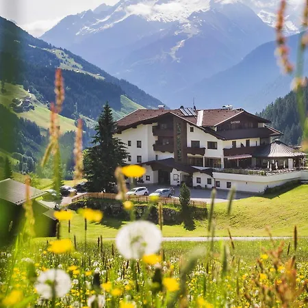 Kro Gast- Und Christler Tux