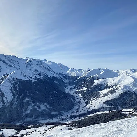 Inn Gast- Und Christler Tux