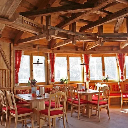 Gast- Und Christler Tux