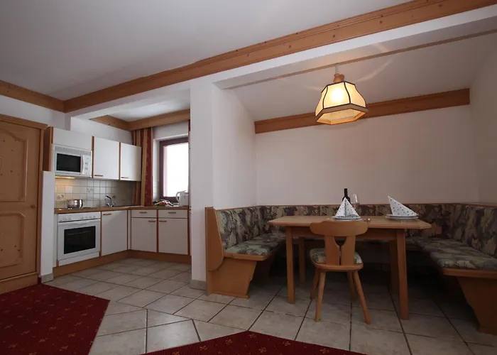 Gast- Und Christler Värdshus Tux