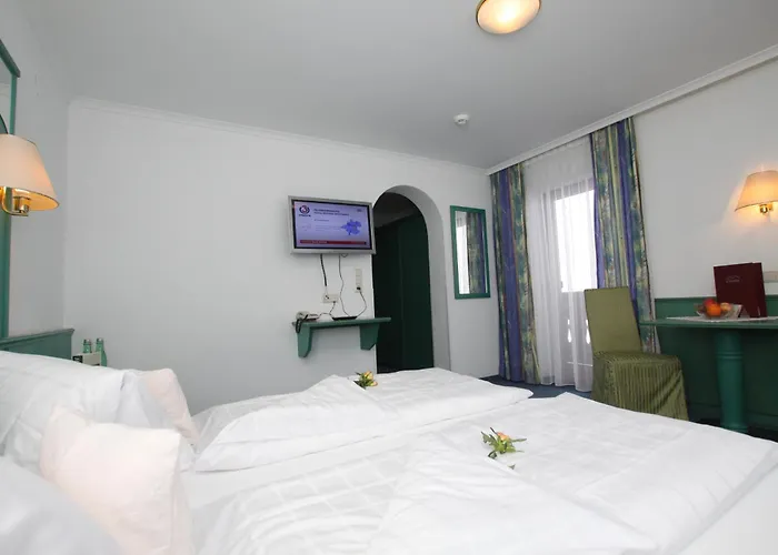 Kro Gast- Und Christler Tux