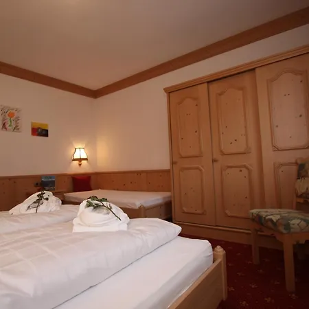 Gast- Und Christler *