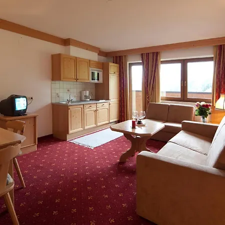 Fogadó Gast- Und Christler Tux