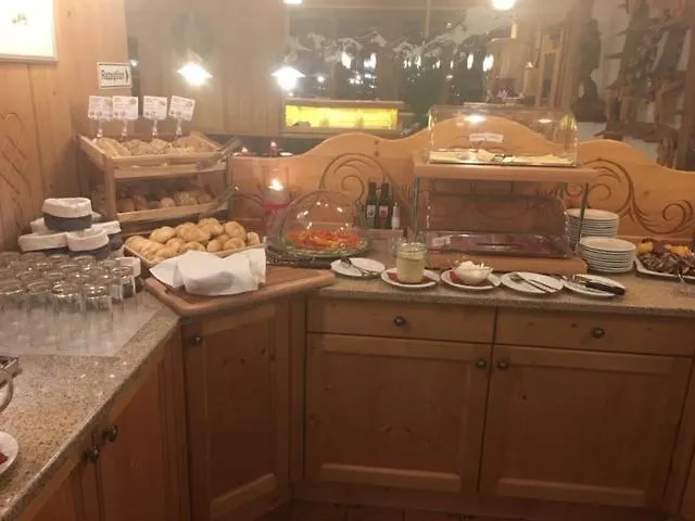 Gast- Und Christler *